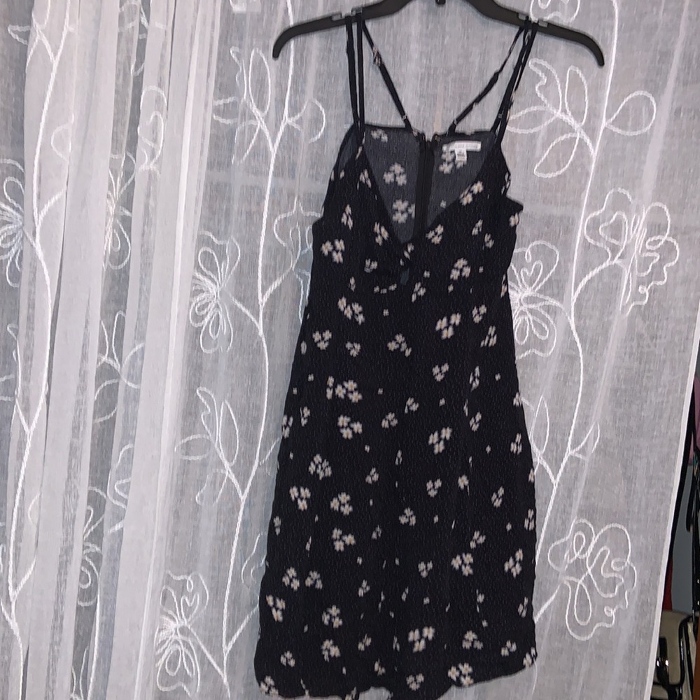 Black strappy floral mini dress with daisies and adjustable straps - size 10 AEO